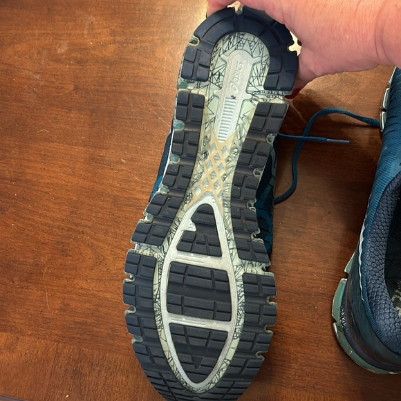 Aqua ASICS Tennis Shoes Gel Quantum - Picture 5 of 9